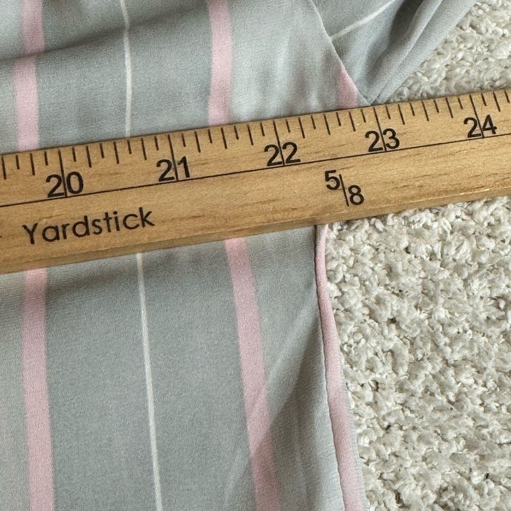 Tabitha Webb Pajama Top Womens size‎ Medium Striped Button up Satin Relaxed Fit - Picture 8 of 12